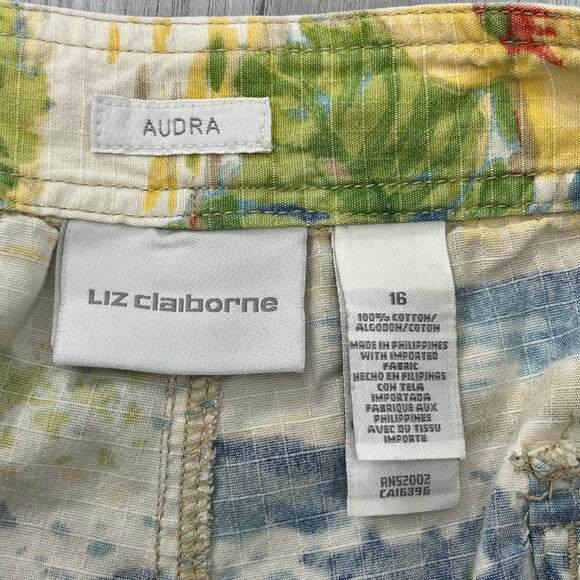 Liz Claiborne Audra Tropical Floral Cropped Plus Size Lightweight Cotton Pants - Picture 3 of 11